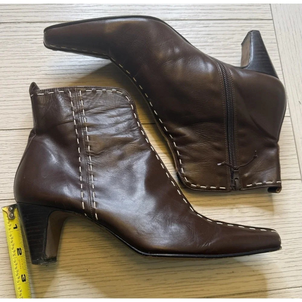 Donald J Pliner Lyza Ankle Kitten 2.5